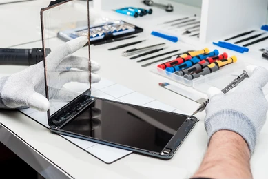 Your Go-To Spot for iPhone and Cell Phone Repairs in Skokie